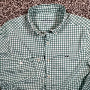 Vineyard Vines Men's Medium Performance Classic Whale Button Shirt Green Plaid
